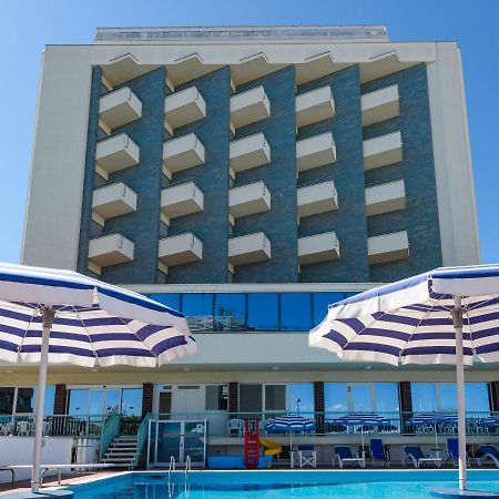 Hotel Majestic Bellaria-Igea Marina Esterno foto