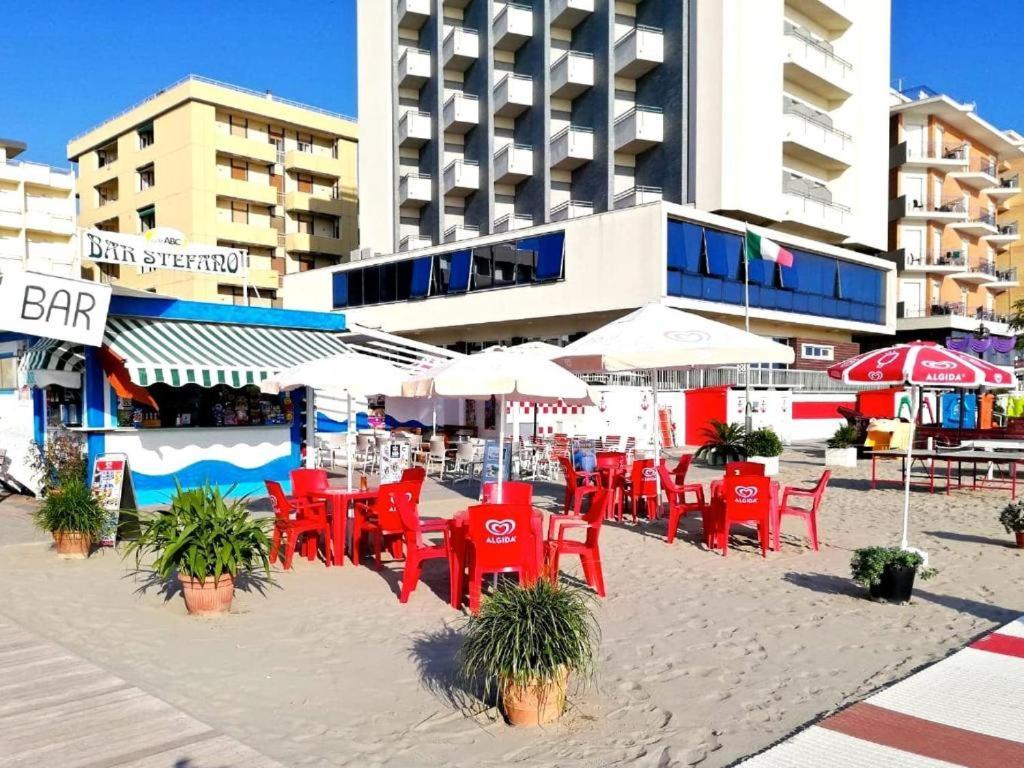 Hotel Majestic Bellaria-Igea Marina Esterno foto